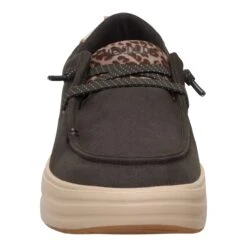 Wendy Nova Classic - Smoke/Irish Cream 13 Wendy Nova Classic - Smoke/Irish Cream -Heydude 44249 1WU WENDYNOVACLASSIC SMOKEIRISHCREAM FRONT