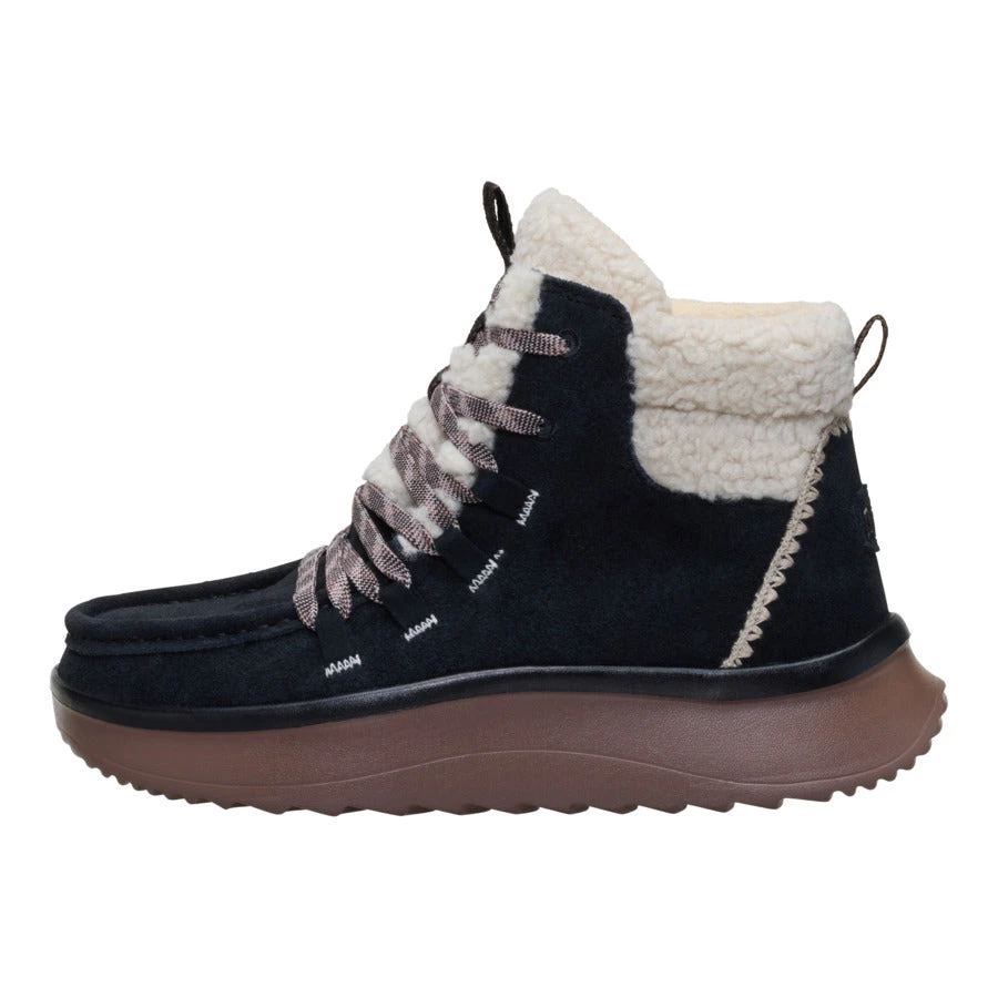 Wendy Peak Apres Suede Cozy Stitch - Black/Tan 1 Wendy Peak Apres Suede Cozy Stitch - Black/Tan