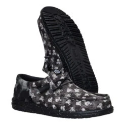 Wally Funk Skull Print - Black/Black Oyster -Heydude 44372 0PH WALLYFUNKSKULLPRINT BLACKBLACKOYSTER PAIR BOTTOM conversion1