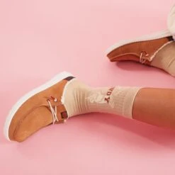 Wendy Slip Warmth - Beige -Heydude FH24 HEYDUDE HOLIDUDES OnModel 43346 205 2 1