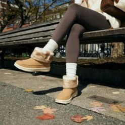 Camden Cuff Classic Cozy - Cognac -Heydude FH25 HEYDUDE CAMDEN CUFF 44283 21N Cognac 00554