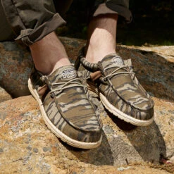 Wally Mossy Oak® Original - Bottomland® -Heydude PDP ALT 8